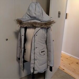 Canada Goose Gray Ski Jacket with Weather-Resistant Finish